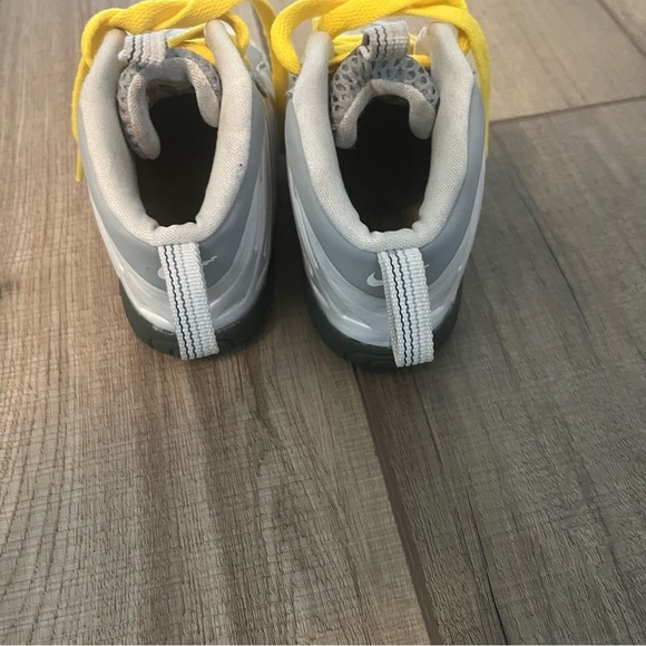 Nike Little Posite One Mid Rainbow Pixel with Yellow Laces Unisex Size 8c - Picture 4 of 6